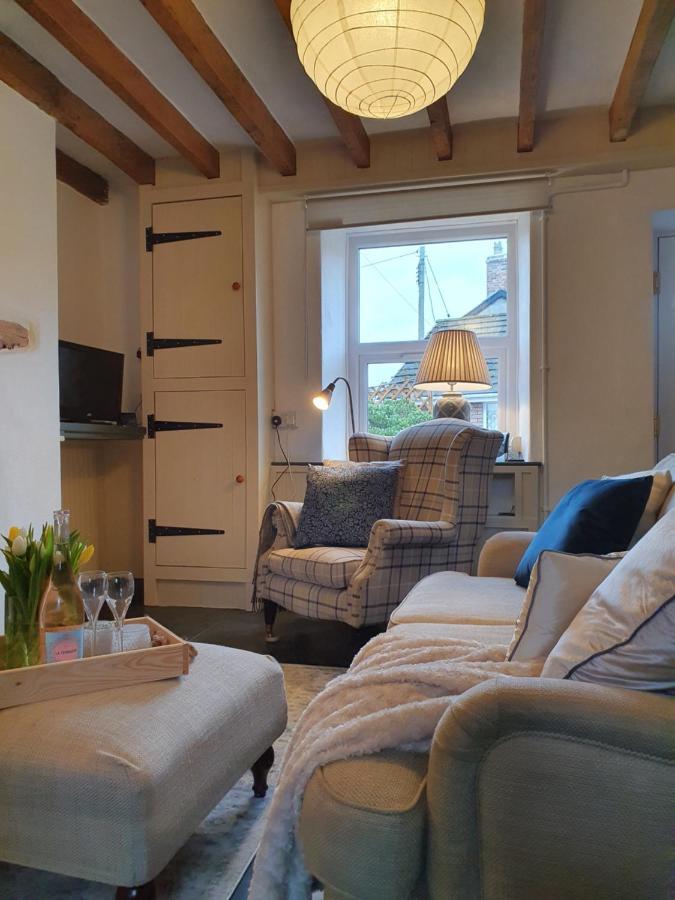 Cosy Cottage In Heart Of Llangollen Exterior foto